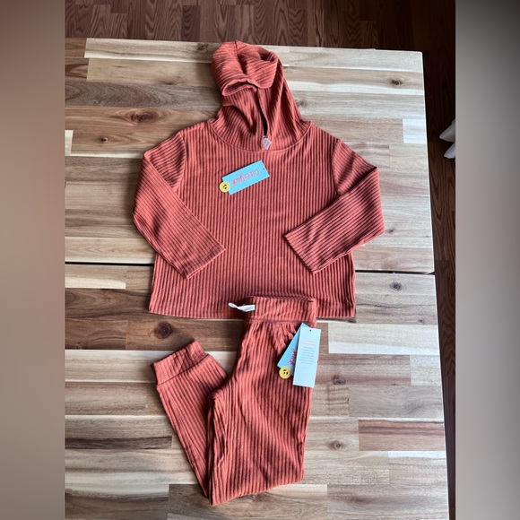 NWT Cat & Jack girls set XS - Picture 2 of 4